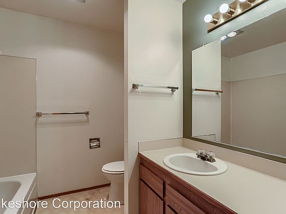 5th image of 3617 Hoyt Ave APT 201