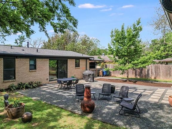 2nd image of 1808 Forest Hill Dr