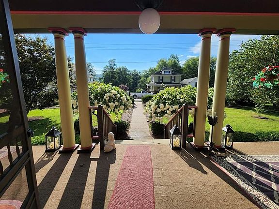 3rd image of 719 Maple Avenue