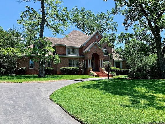 2nd image of 25 Crestwood W