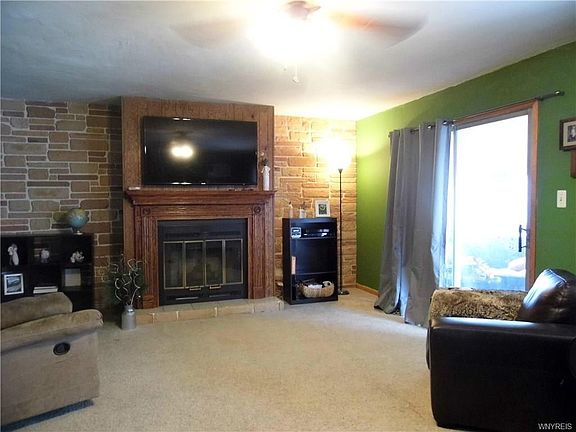 4th image of 209 S Ogden St