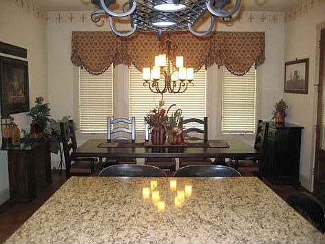 5th image of 751 Badminton Dr