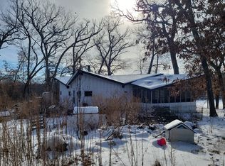 2382 Wentworth Ln, Wheatland, IA 52777