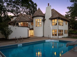 2112 Sheridan Hills Rd, Wayzata, MN 55391