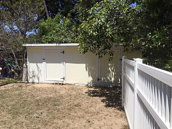 5th image of 67 Beverly Dr