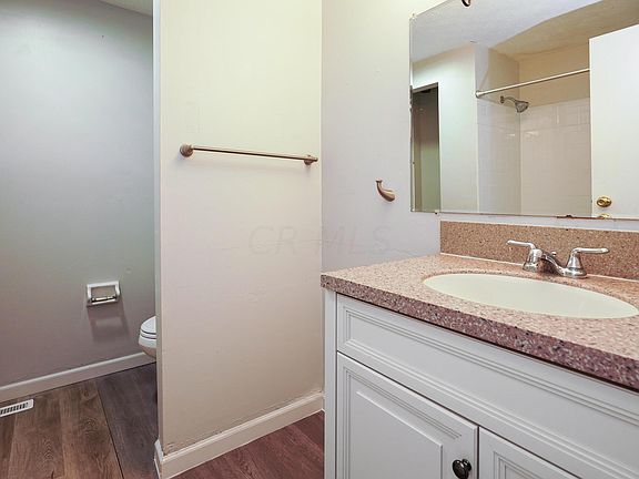 4th image of 3 King Arthur Ct