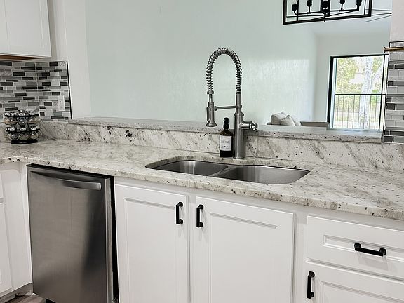 4th image of 1211 Commonwealth Cir APT 205