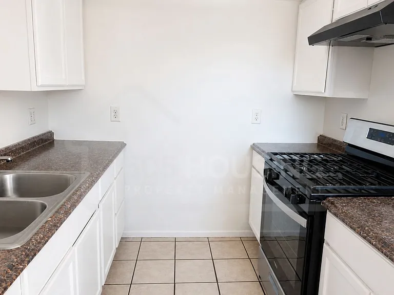8309 Marquette Ave NE #B — Photo 35