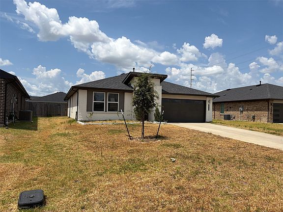 3rd image of 3906 Itzle Island Ct