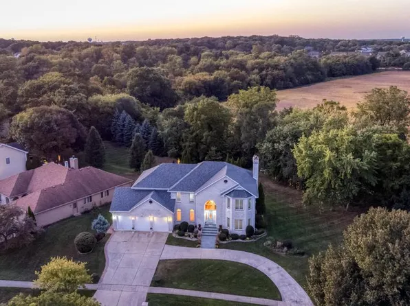 420 Ford Ln, Bartlett, IL 60103