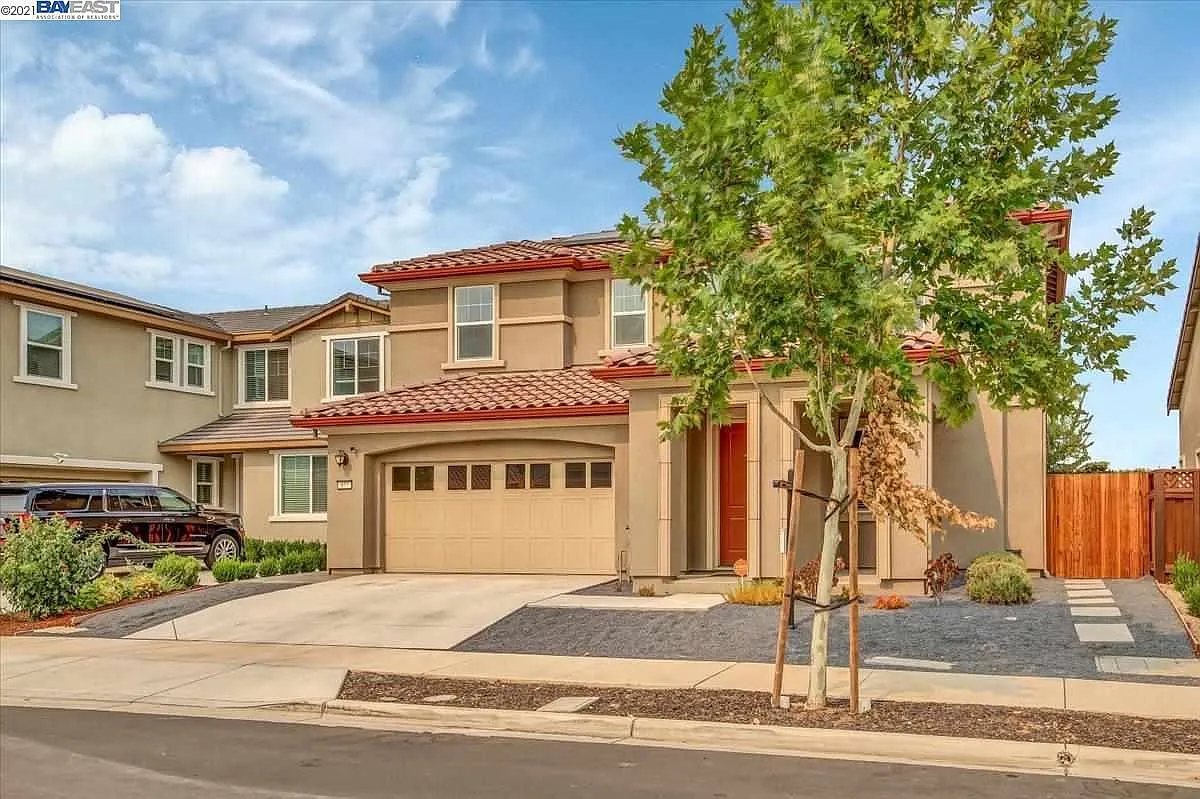 Building Photo - 977 Princess Way