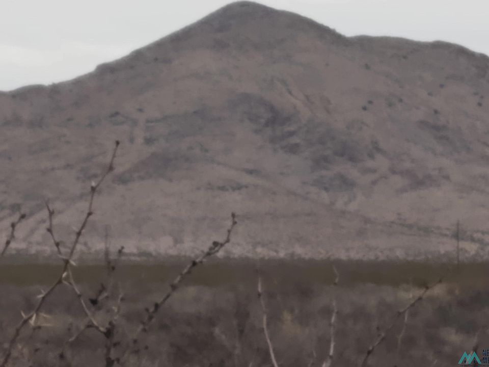 2nd image of Candela Rd SW