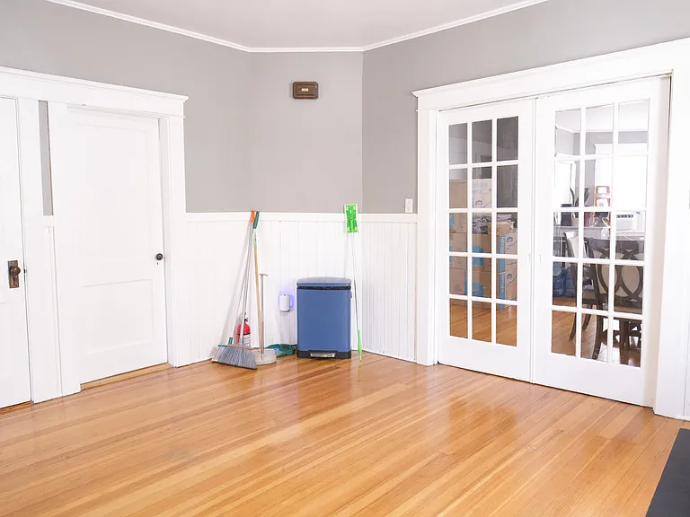 135-137 Clara St #135 — Photo 7