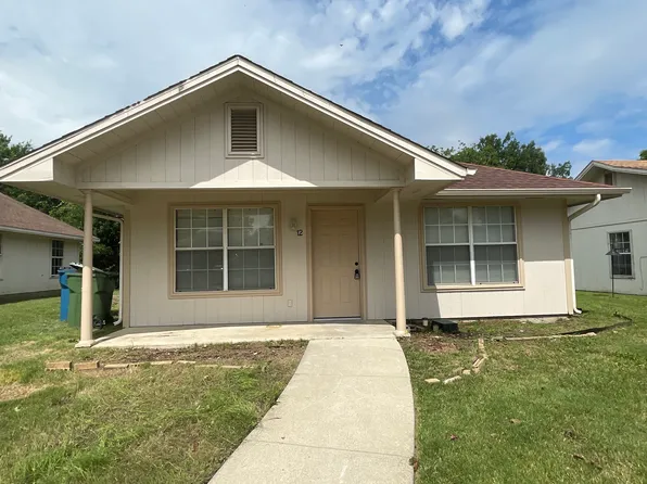 441 N Cowan Ave, Lewisville, TX