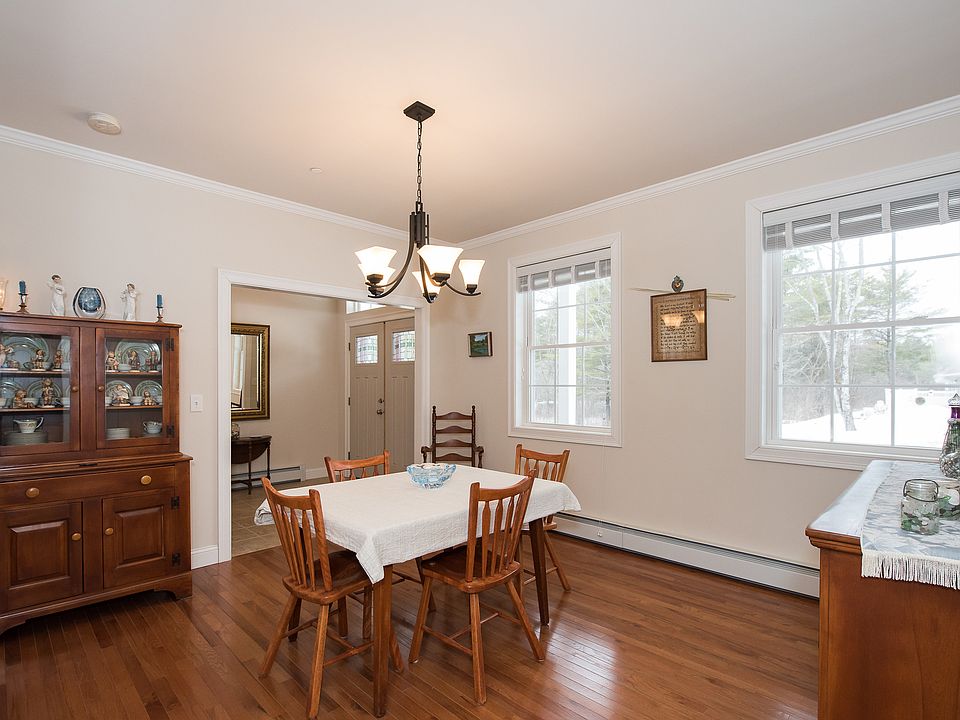 1st image of 15 Stonybrook Ln