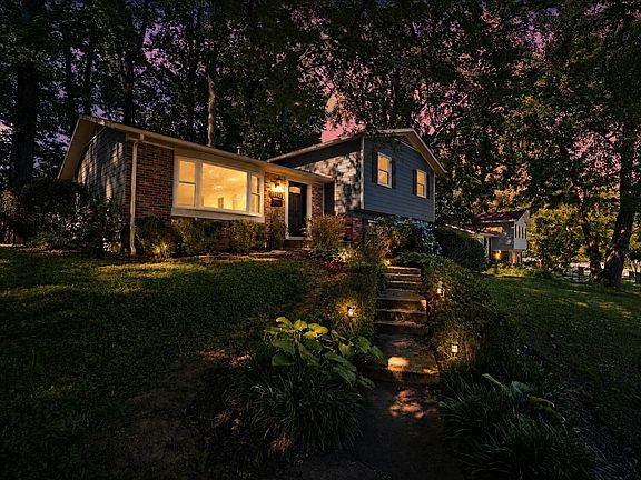 2nd image of 10927 Decatur Dr