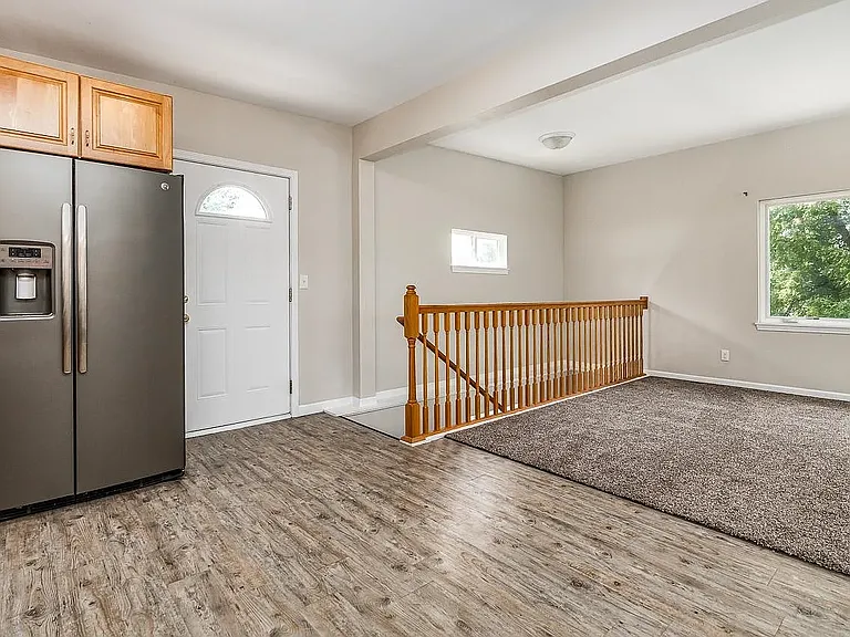 1043 Edina St — Photo 15
