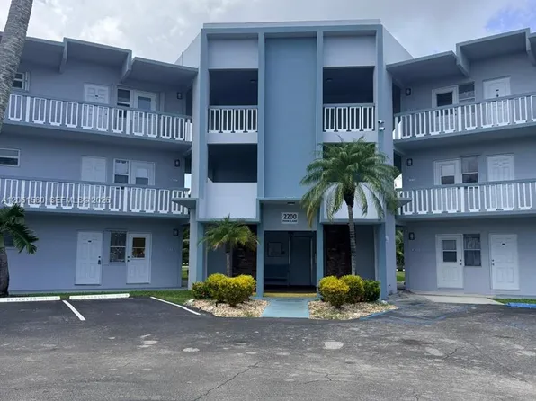 2200 Park Ln APT 311, Hollywood, FL 33021