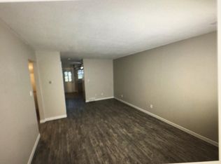 716 E 6th St S #5, Newton, IA 50208