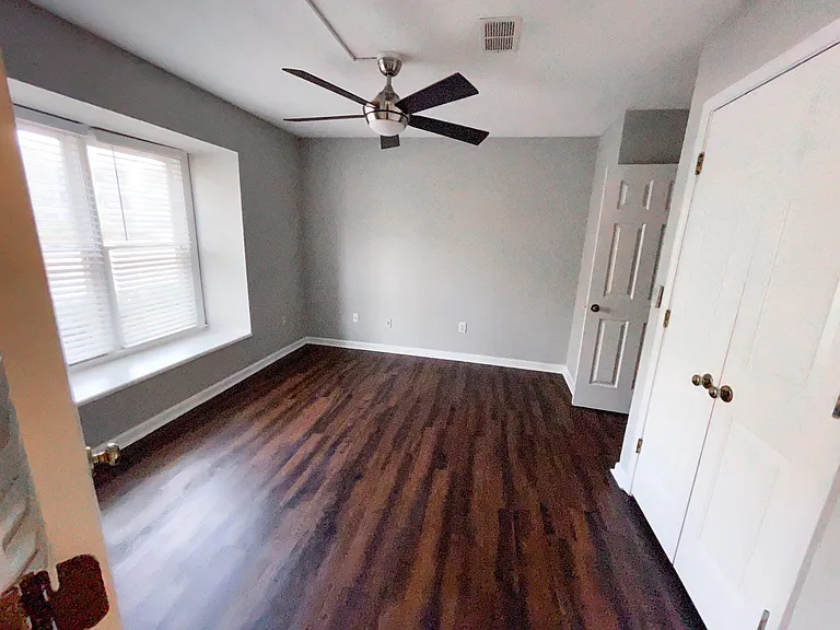 308 Hollyfax Cir — Photo 9