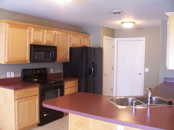 4th image of 604 Gail Dr