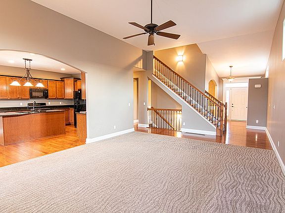 5th image of 105 Bentwood Dr