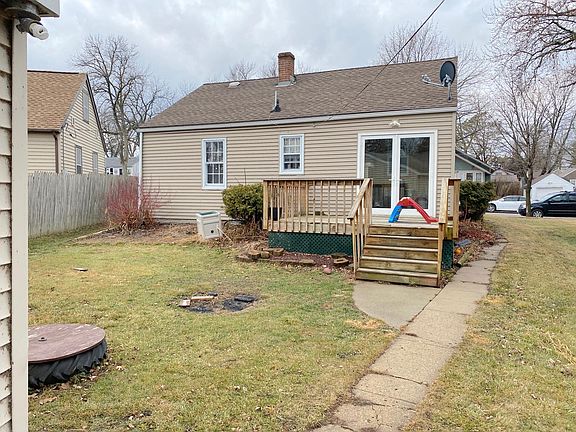 2nd image of 1307 Academy Ave