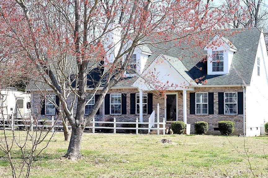 2nd image of 119 Canna Dr
