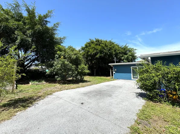 1572 W 33rd Street, Riviera Beach, FL 33404