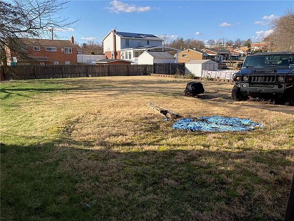 5th image of 518 Lebanon Manor Dr