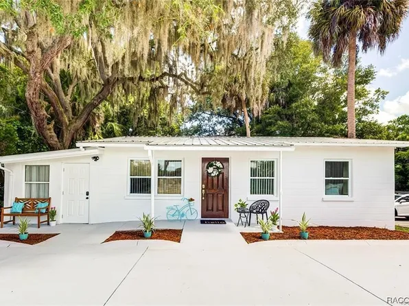 431 NE 1st St, Crystal River, FL 34429