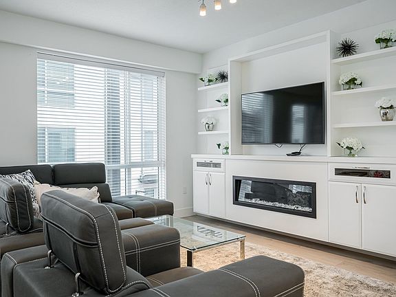 4th image of 2825 159th St #2