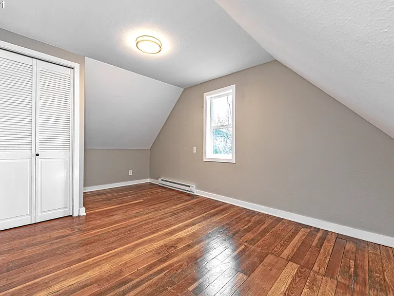 7057 NE 7th Ave — Photo 10