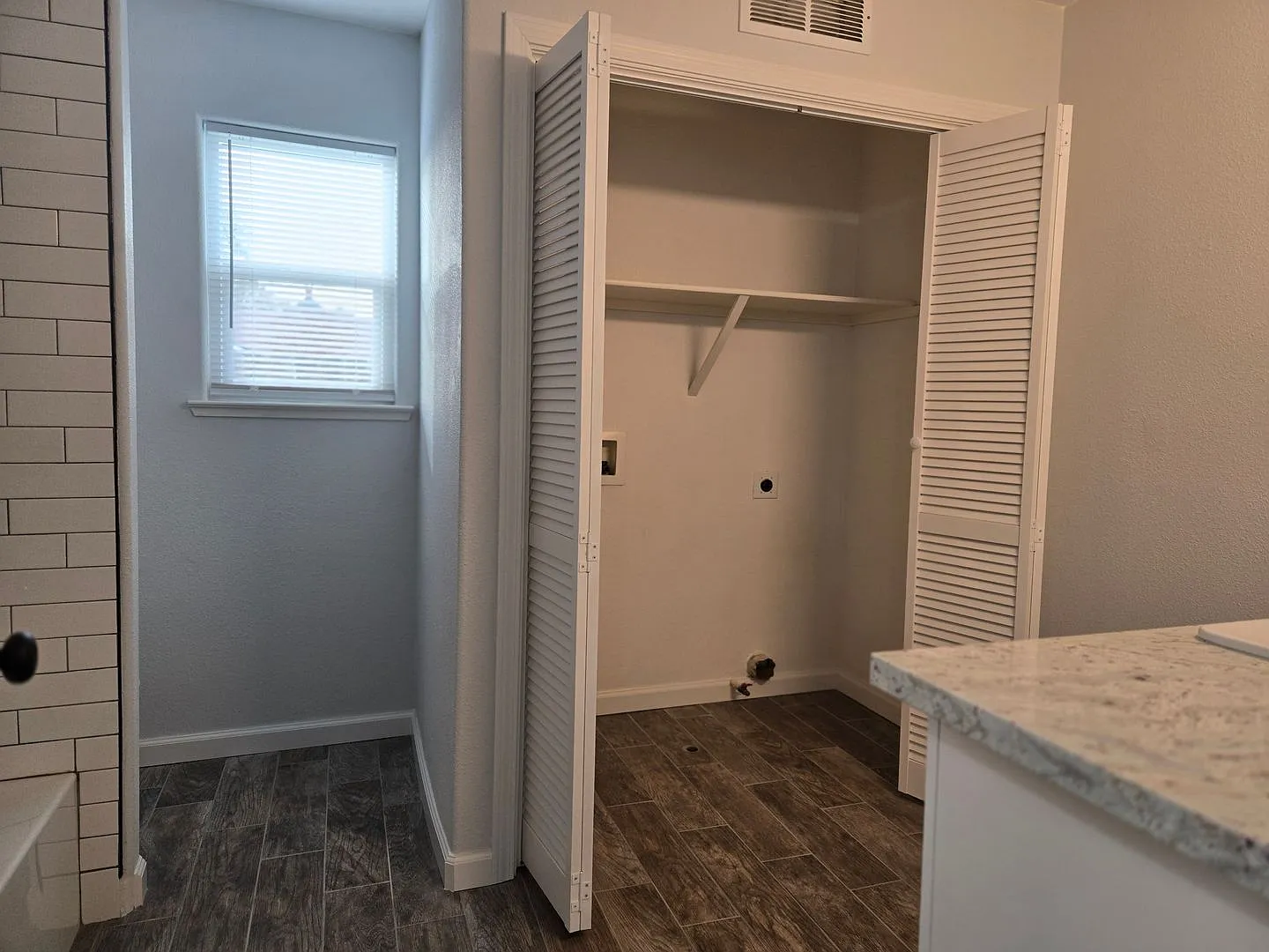 3Br 2 Ba ready Now — Photo 2