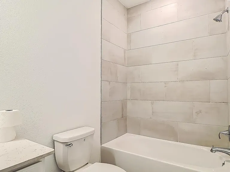 597 Lake Sinclair St — Photo 24