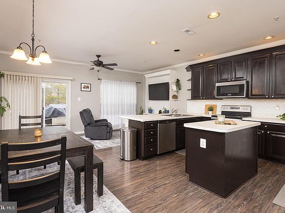 4th image of 3013 Raking Leaf Dr