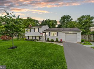 2724 Wrexham Ct, Herndon, VA 20171