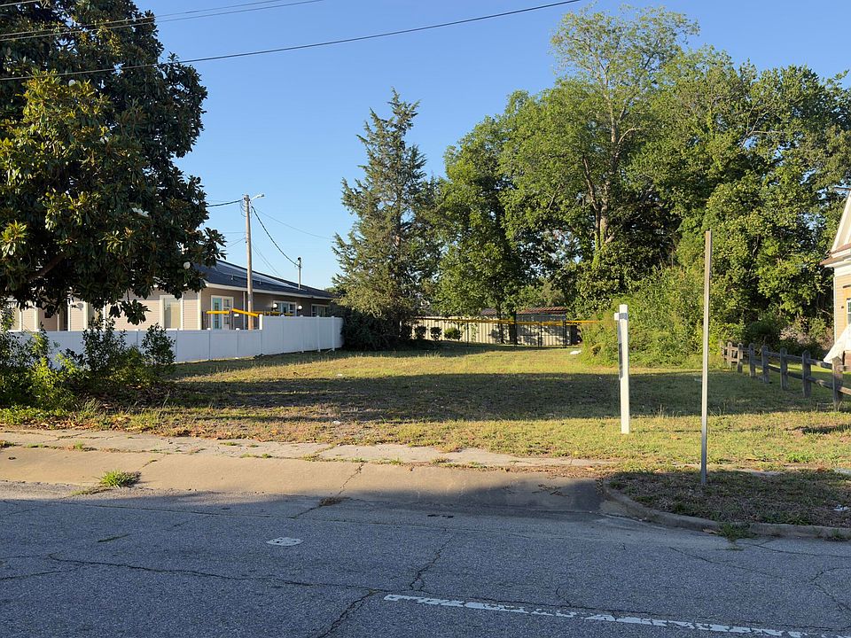 2nd image of 316 Hill St