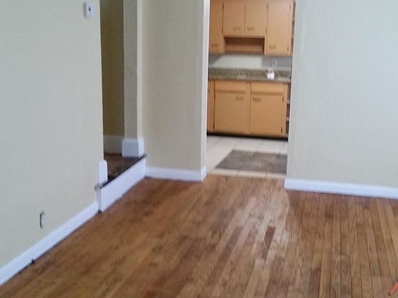 4th image of 419 E Chestnut St