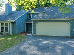 96 Old Coach Rd, Clifton Park, NY 12065