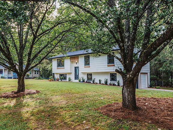 5th image of 1369 King Arthur Dr