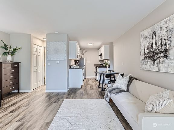 2nd image of 6640 137th Avenue NE #469