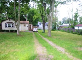 6896 Putnam Dr, Derby, NY 14047