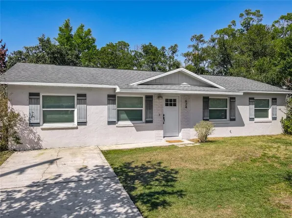 624 W New York Ave, Lake Helen, FL 32744