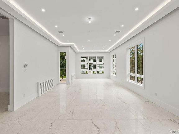 4th image of 50 Remsen Avenue #201