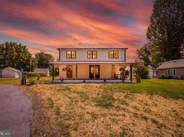 70 Park Ln, Earleville, MD 21919