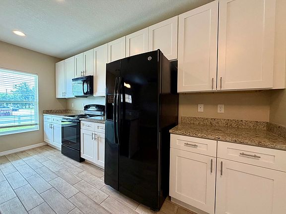 5th image of 1404 S Parsons Ave #A