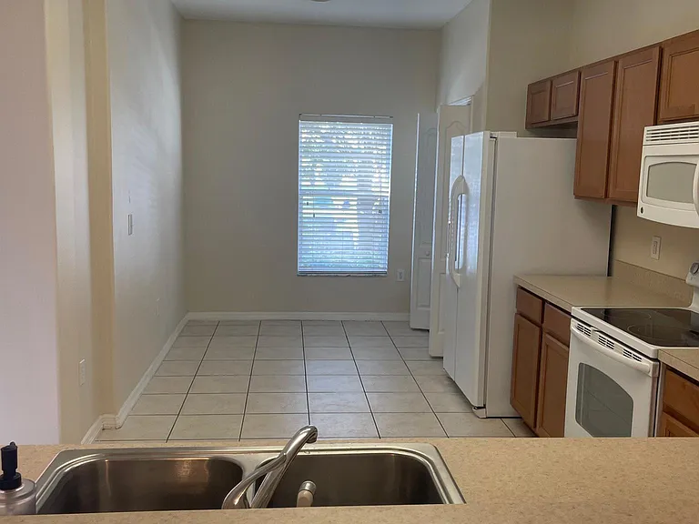 4213 Winding Vine Dr — Photo 7
