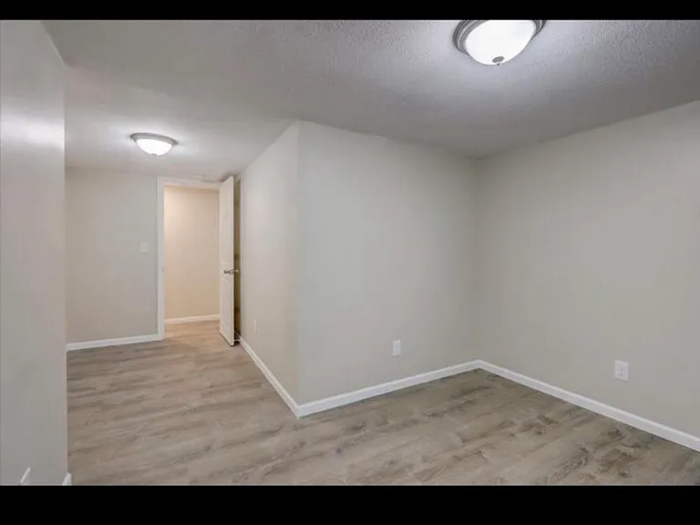 4253 James Ave N #3 — Photo 5