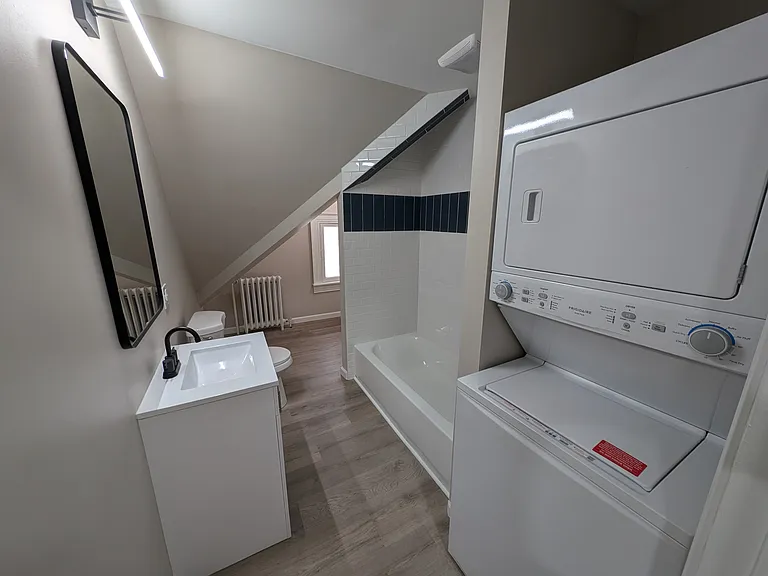 5 Goodman St N #5 — Photo 11